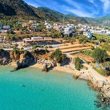 In With Private Pool & Gardens