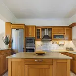 In With Private Pool & Gardens *