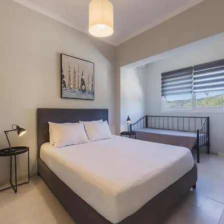 In With Private Pool & Gardens Kypseli