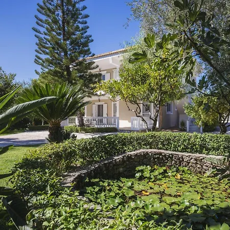فيلة In With Private Pool & Gardens *